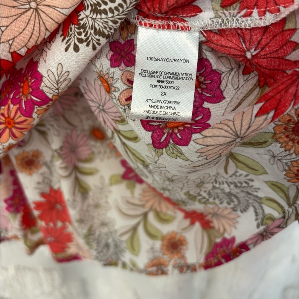 Democracy Floral Blouse - Red and White - Picture 9 of 9